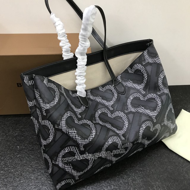 Burberry專門店新款特托包 巴寶莉經典TB圖案手提購物袋 yxb1071
